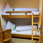 舒斯特霍夫公寓
