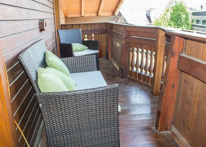 舒斯特霍夫公寓 *